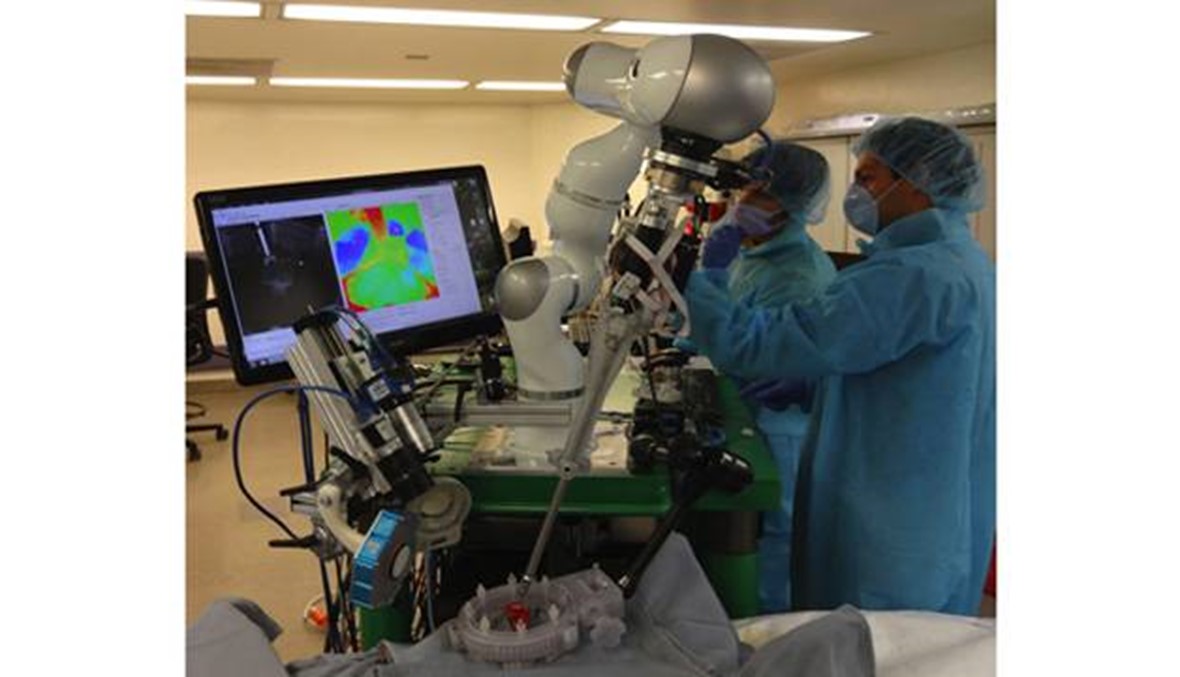 الروبوت "ستار" يحقق تقدماً في الجراحة الدقيقة للأنسجة الرخوة