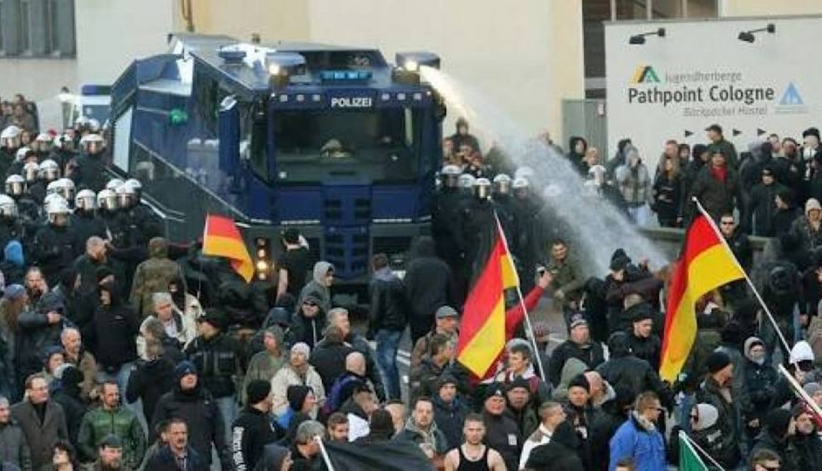"ميركل عليها أن ترحل"... صرخ محتجون يمينيون في برلين