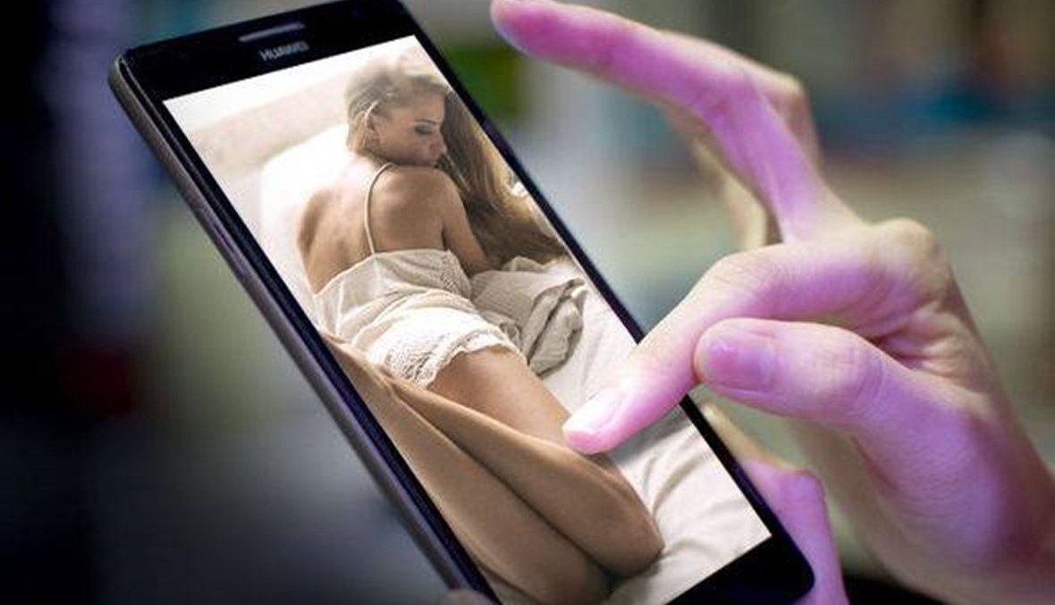 احذر من مشاهدة الأفلام الإباحية على هاتفك!