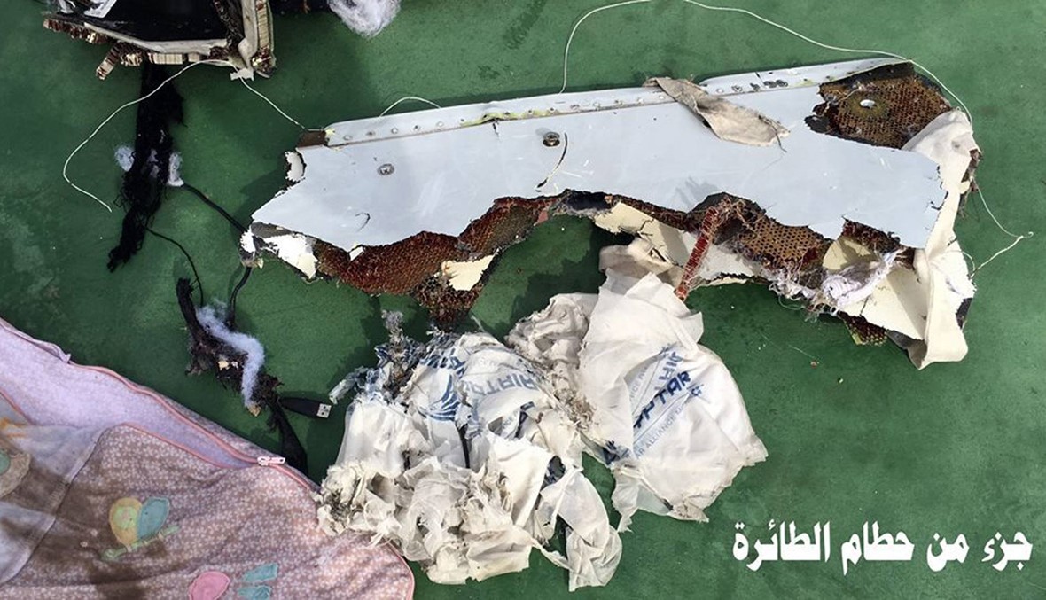 بدء جمع عينات من الحمض النووي لاهالي ضحايا الطائرة المصرية