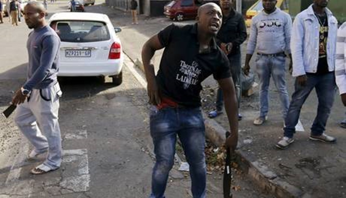 التلفزيون الرسمي في جنوب أفريقيا يوقف بث لقطات المظاهرات العنيفة... وما علاقة الانتخابات؟