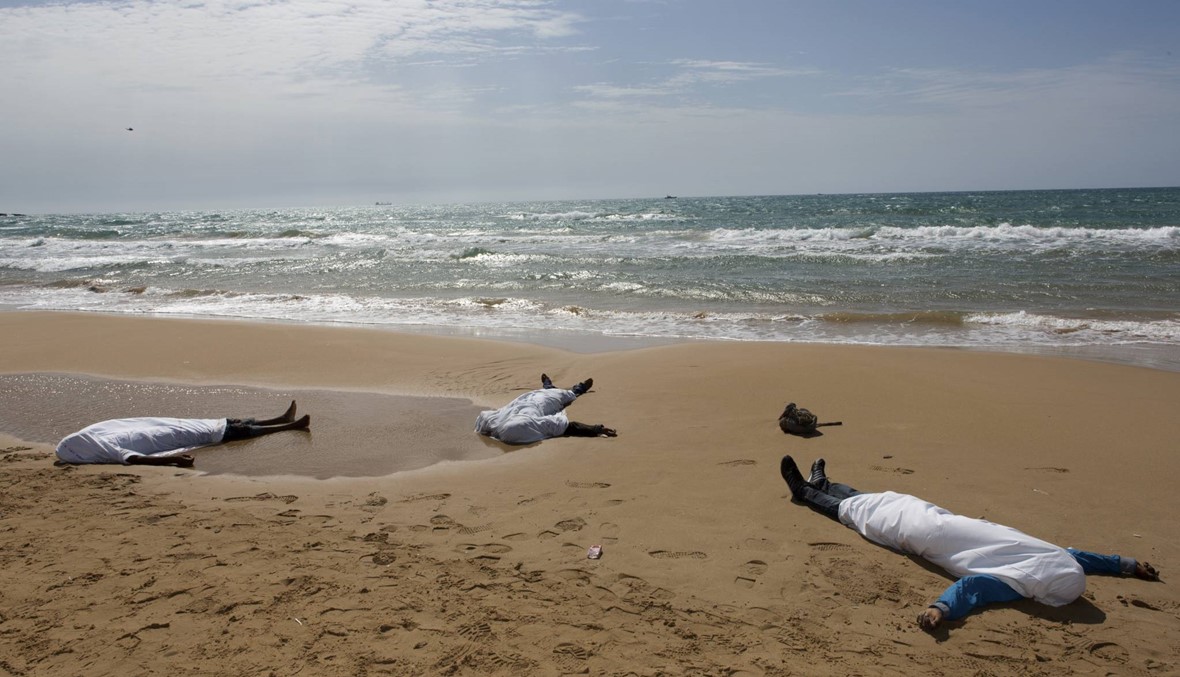 البحرية الليبية: العثور على جثث 104 مهاجرين على أحد الشواطئ