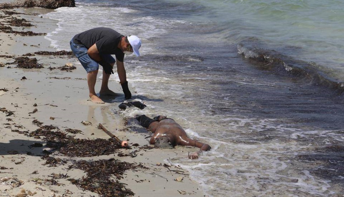 مأساة المهاجرين مستمرة...والأمواج تجرف جثث 133 مهاجراً إلى ليبيا