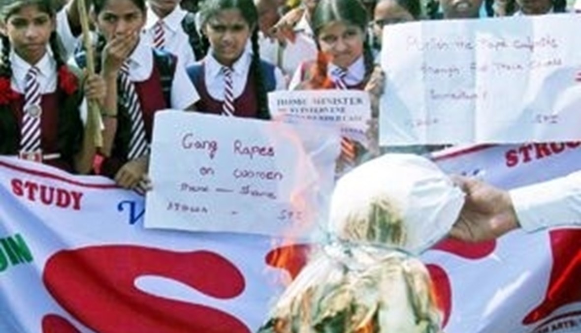 2500 محام يرفضون الدفاع عن مغتصبي الطالبة الهندية\r\n