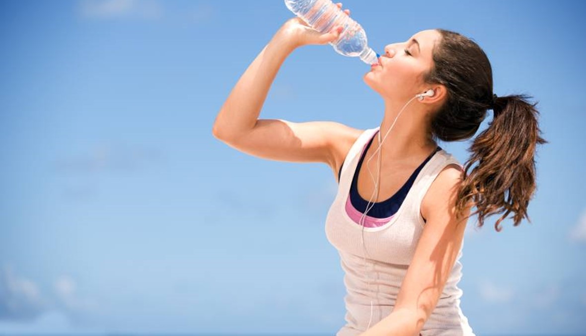 هل يساهم عدم شرب الماء بزيادة الوزن؟
