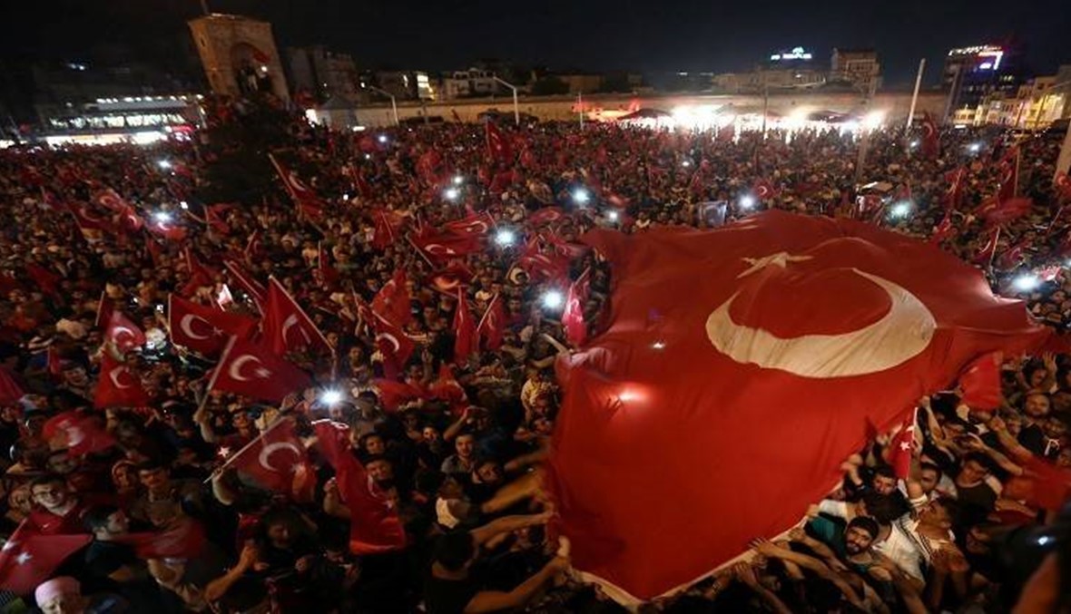تركيا بعد محاولة الانقلاب: إقالات بالجملة