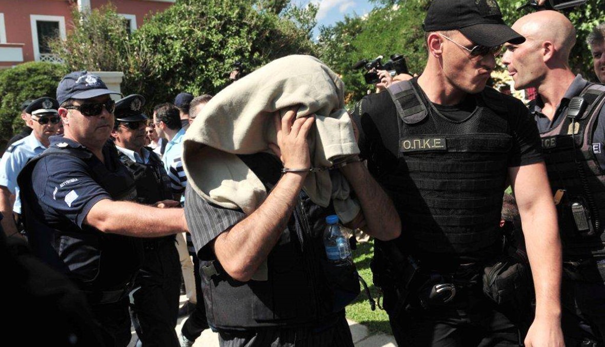 السجن شهرين مع وقف التنفيذ للعسكريين الاتراك الفارين الى اليونان