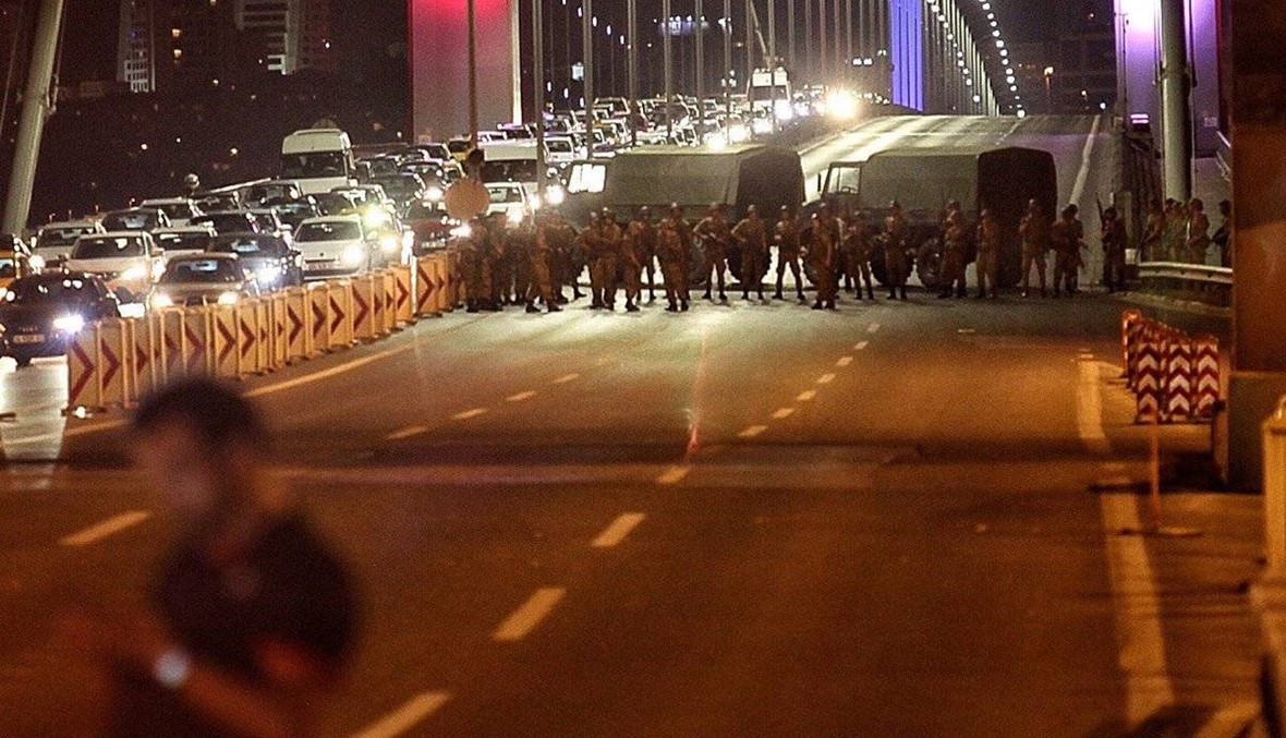 ليلة محاولة الانقلاب في تركيا  بعيون مصورين من قلب الحدث