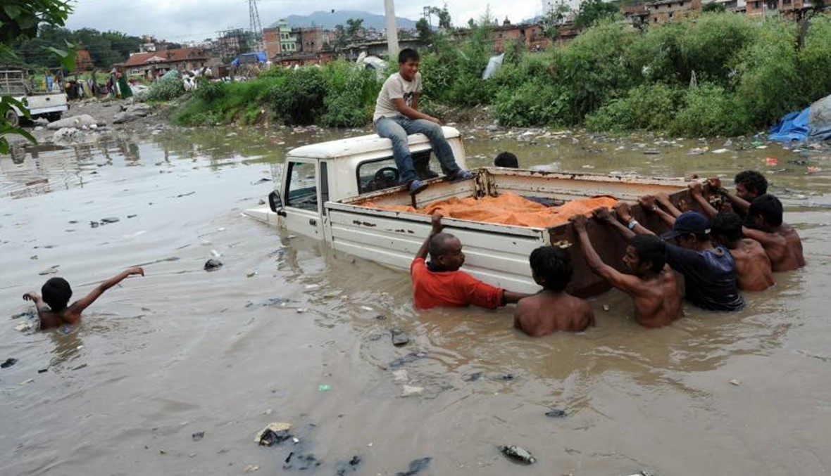 فيضانات النيبال: 33 قتيلاً ونحو عشرين مفقوداً