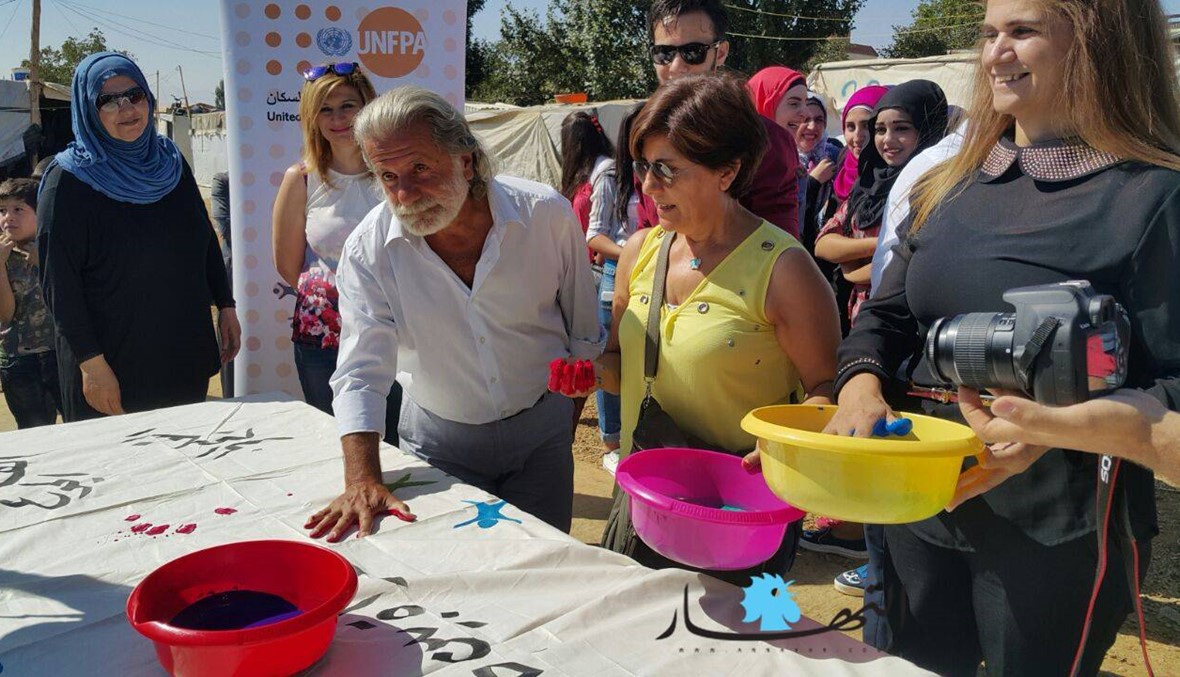 بالفيديو والصور: ماذا يفعل مارسيل خليفة في مخيم اللاجئين؟