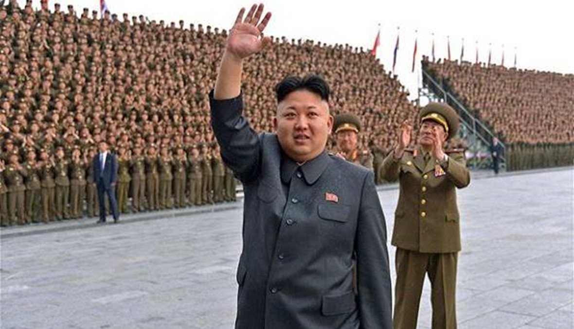 كيم يُشرف على إطلاق صاروخ من غواصة: لقد حقق "أعظم نجاح" لكوريا