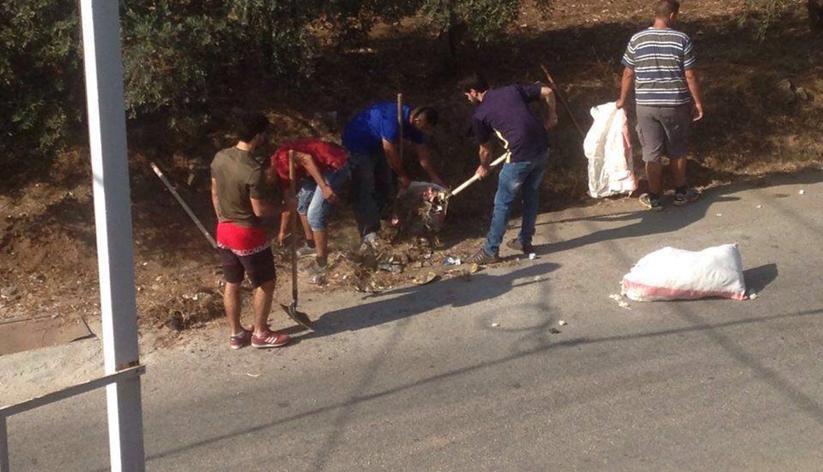 بالصور: حملة نظافة في عيدمون شيخلار- عكار في مشاركة 50 شاباً وشابة