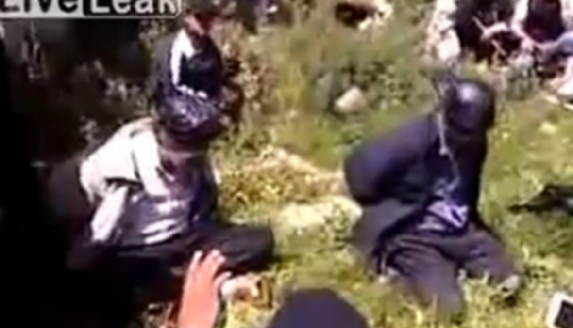 هل "أُعدِمَ" الأب فرنسوا مراد بقطع الرأس؟