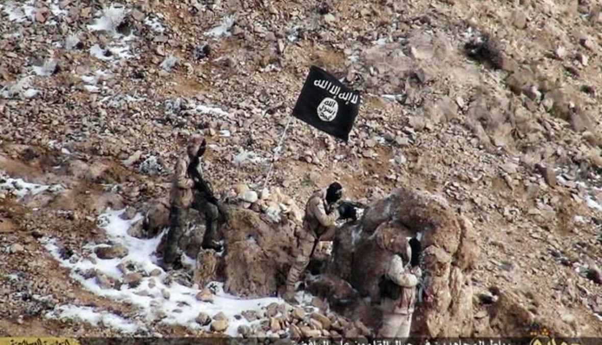 "داعش" من جرابلس الى القلمون... الطائرات تتفرج و"الجيش الحر" يواجه