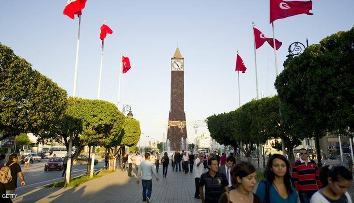 تمديد حالة الطوارىء شهرا اضافيا في تونس