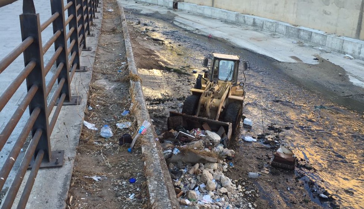 بالصور: تنظيف نهر أبو علي: لعدم رمي النفايات مجدداً