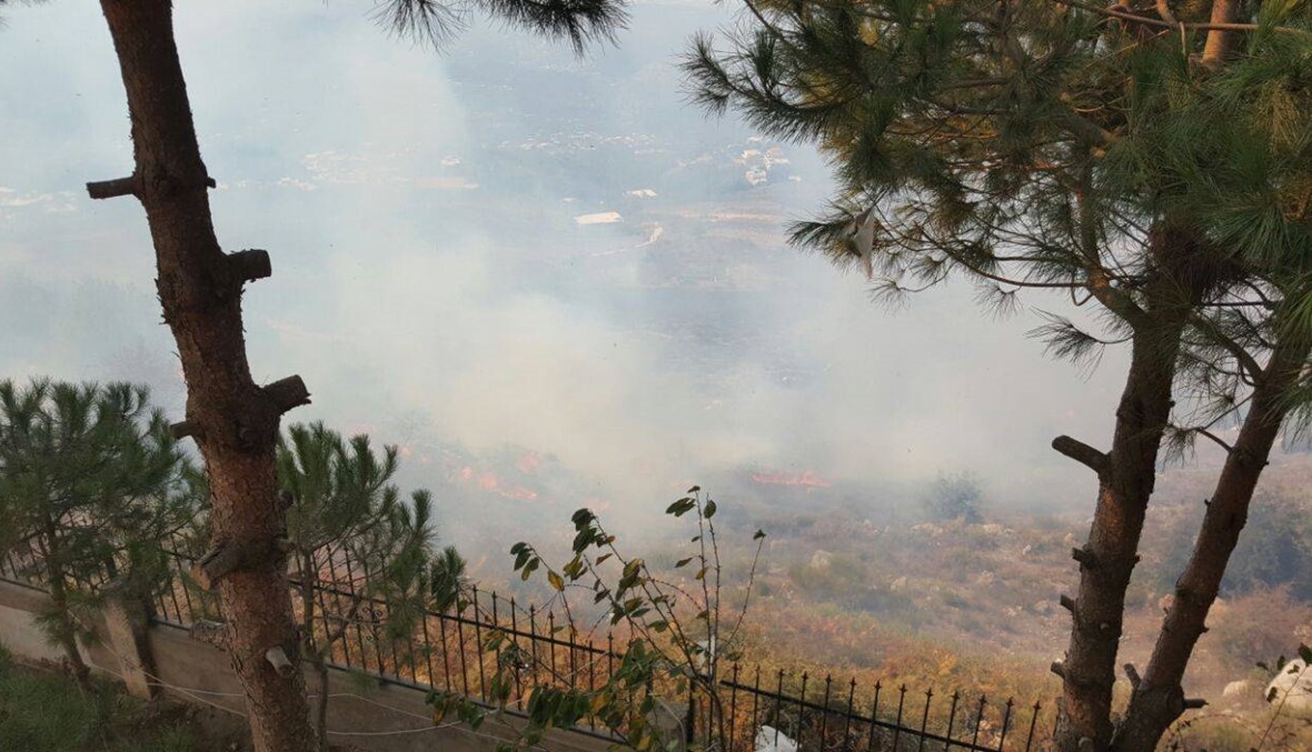 بالصور: حريق في القرنة- عكار... والعمل جارٍ على إخماده
