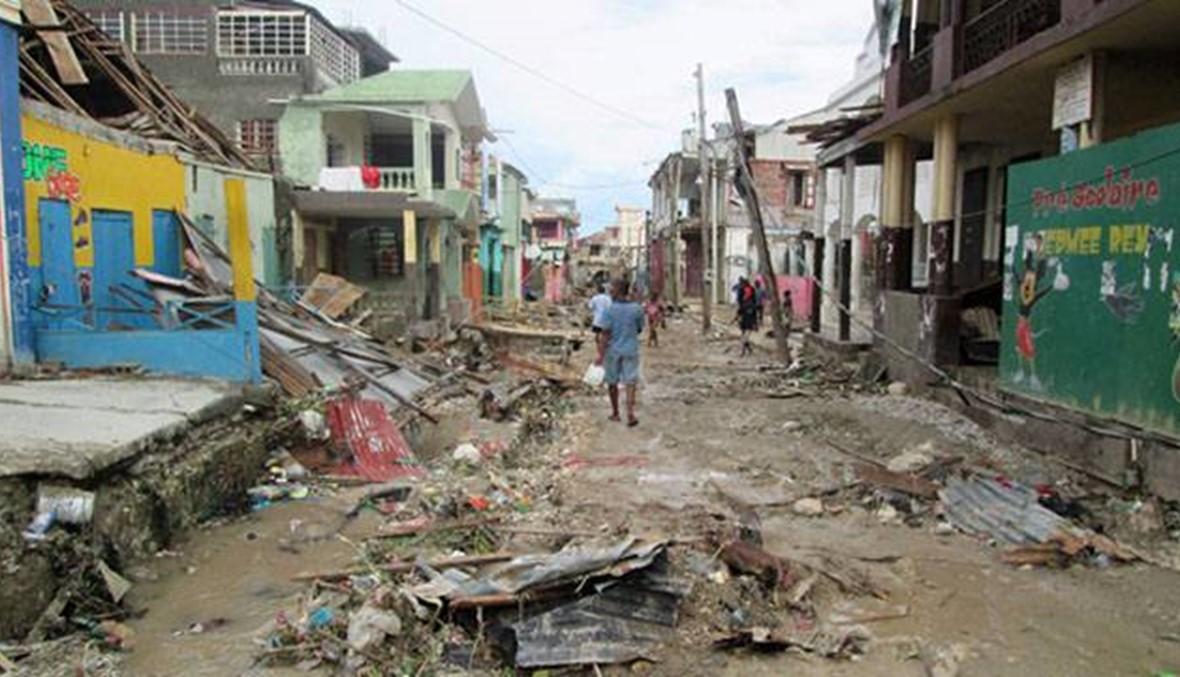 "ماثيو" قتل 842 في هايتي وهو يقترب من ساحل فلوريدا