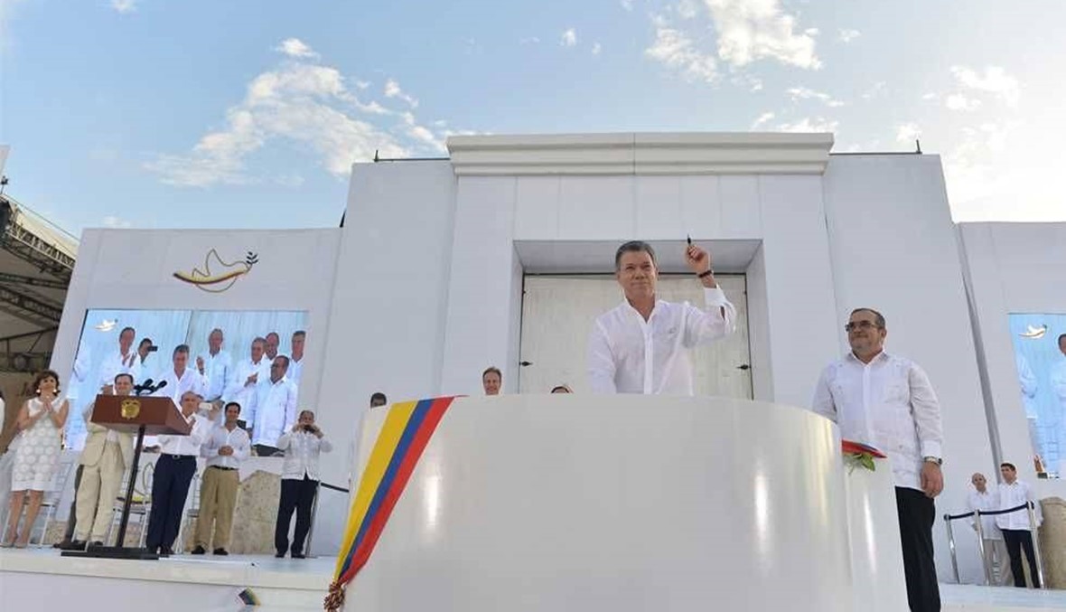 قُرب مفاوضات سلام بين الحكومة الكولومبية و"التحرير الوطني"... و"تعهّد بتوفير الأجواء"
