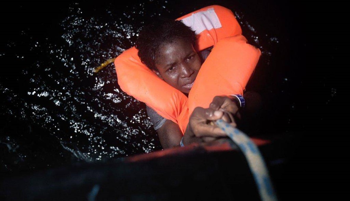 "زورق يغرق" والبحر ابتلع عددًا منهم... 113 مهاجرا أُنقِذوا في المياه الليبية