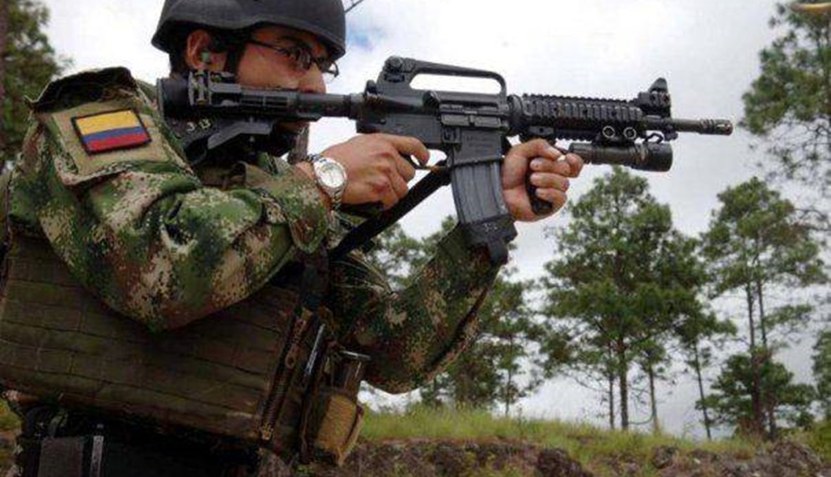 الجيش الكولومبي يتهم "جيش التحرير الوطني" بقتل سائقي شاحنتين