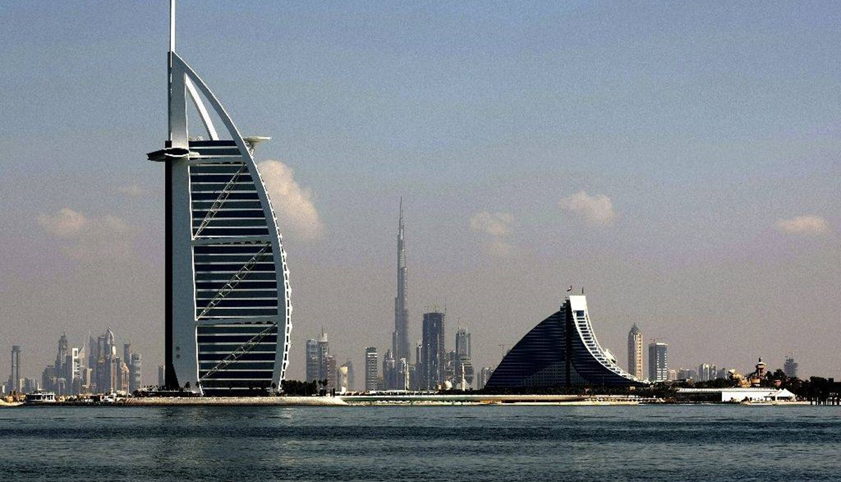دبي تعتمد موازنة بعجز بلغ نحو 680 مليون دولار