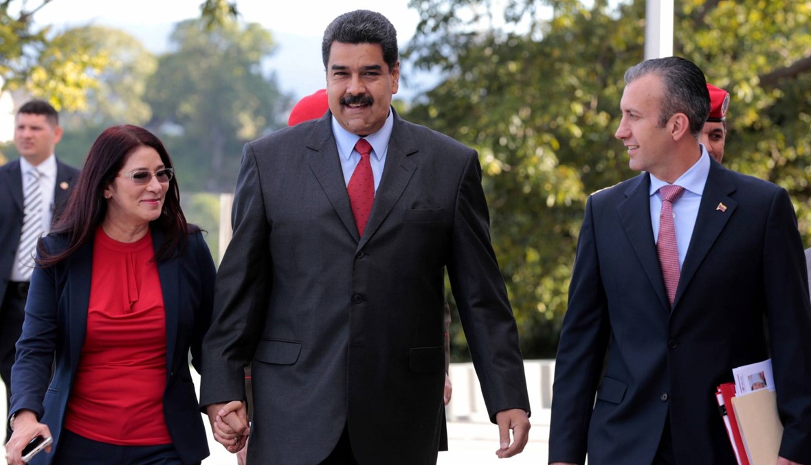 فنزويلا: البرلمان يعيّن رئيساً والمعارضة المنقسمة تعاود حملتها ضد مادورو