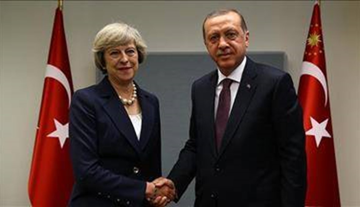 لندن وانقرة تريان في محادثات جنيف "فرصة حقيقية" لانهاء انقسام قبرص