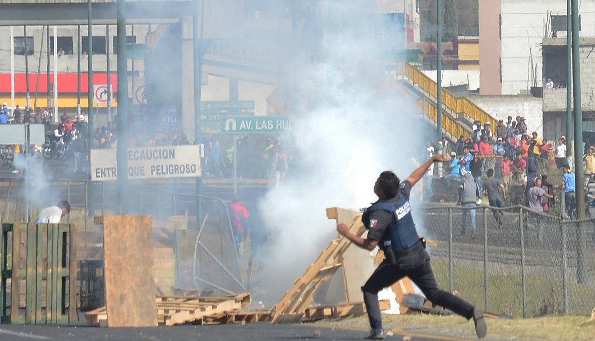 المكسيك: الآلاف يتظاهرون ضدّ رفع سعر المحروقات... شاحنة صدمت 7 من الشرطة