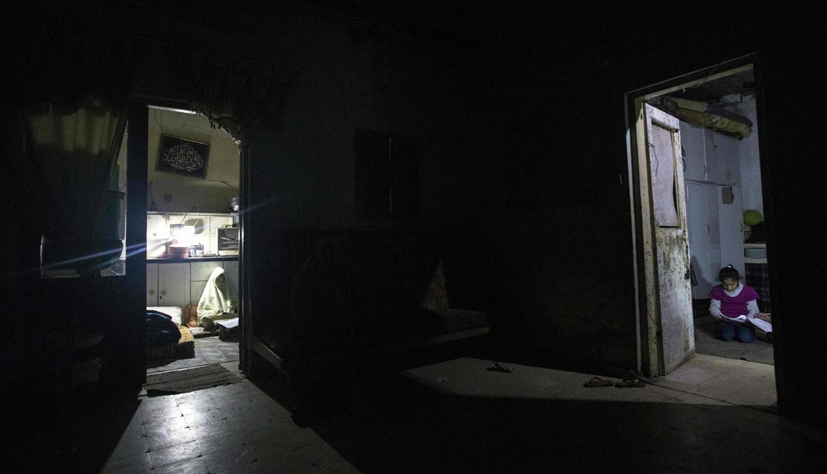 التظاهرات الليلية مستمرة... غزّة تحتجّ على أزمة الكهرباء