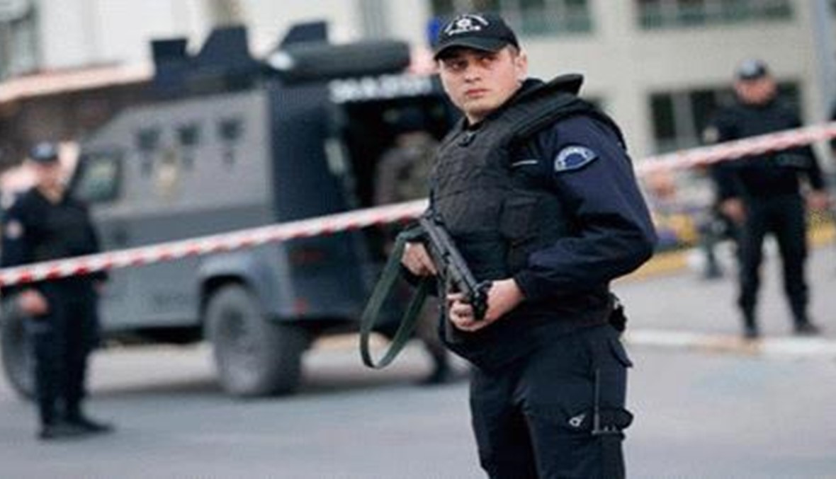 مقتل 3 رجال شرطة في انفجار قنبلة زرعت على جانب طريق في تركيا