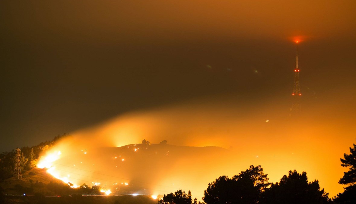 الحريق أتى على 1800 هكتار من الغابات... ألف شخص خارج منازلهم