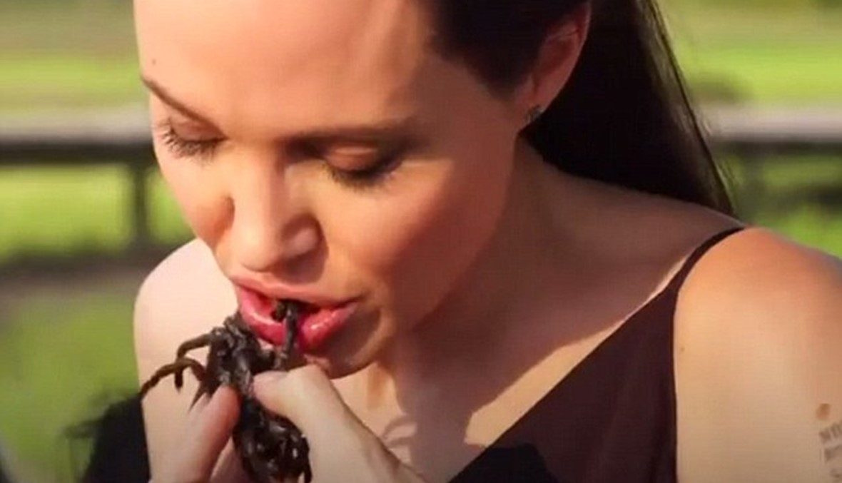 أنجلينا تأكل الحشرات... نصيحتها لمن يودّ أن يجرّب!