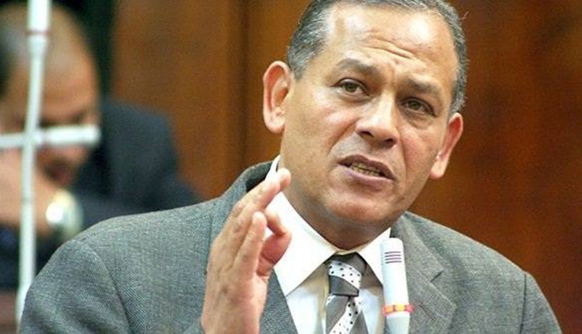 البرلمان المصري يسقط عضوية نائب... محمد انور السادات متهم بالتزوير