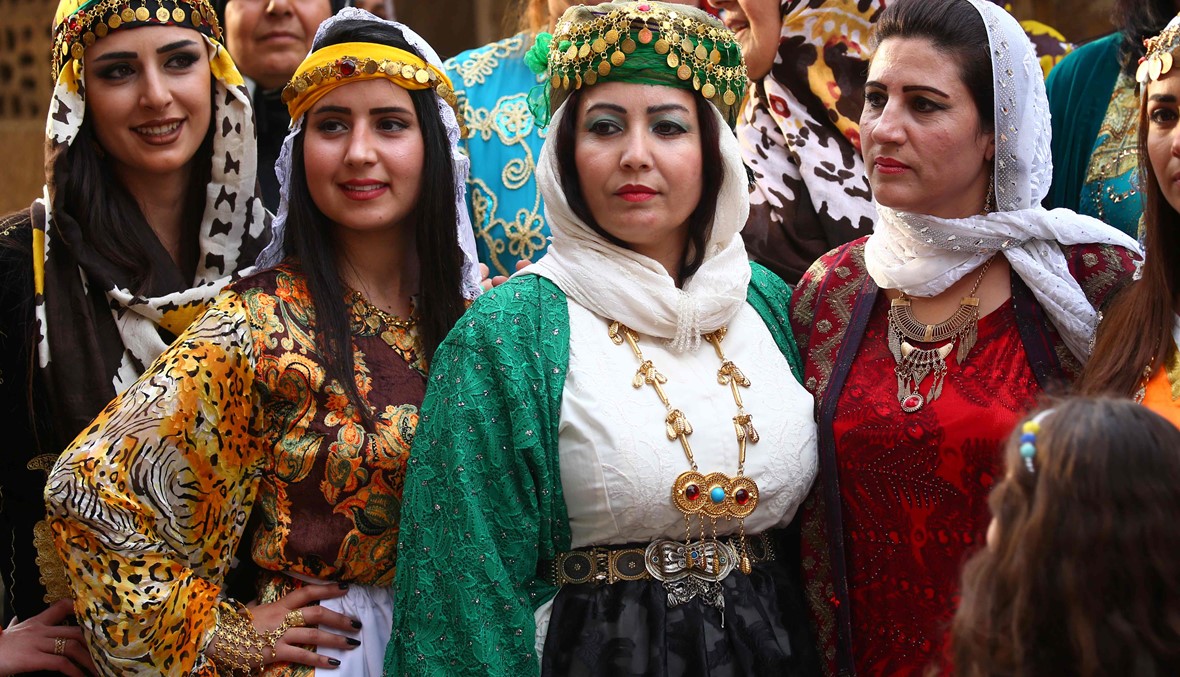 أزياء كردية تقليدية تعتلي منصات العرض للمرة الأولى في سوريا