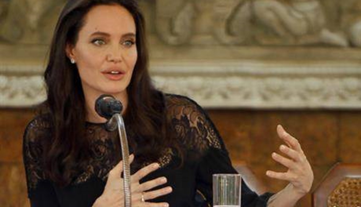 Angelina Jolie to teach course at London School of Economics