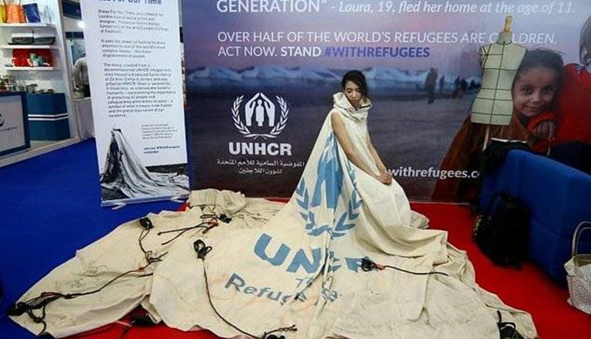 خيمة عائلة سورية لاجئة تتحول إلى ثوب يجول العالم