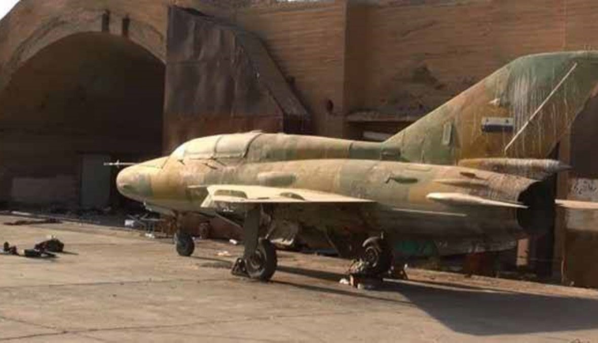 قوات سوريا الديموقراطية تدخل مطار الطبقة الذي يسيطر عليه "داعش"