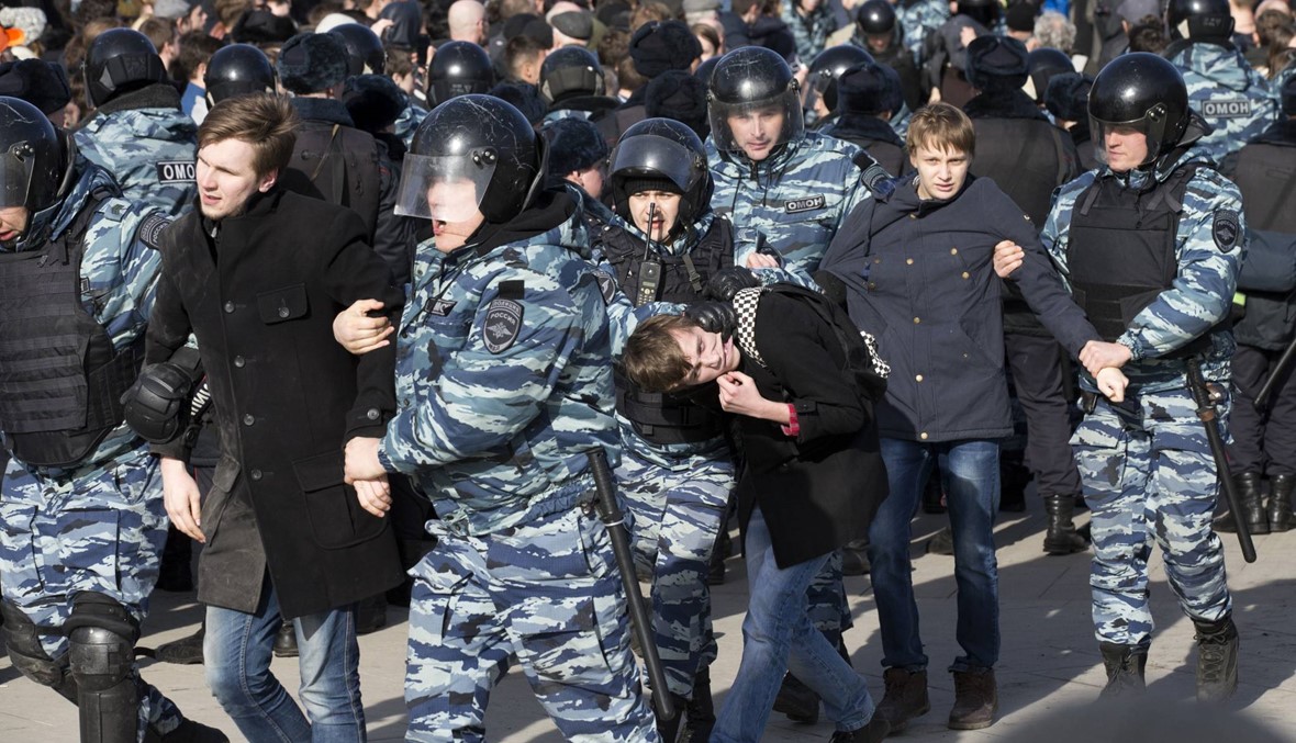 الاتحاد الأوروبي لروسيا: للافراج عن المتظاهرين "بلا تأخير"