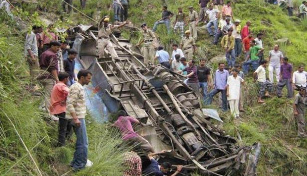 لم يُعرف سبب خروج الحافلة عن مسارها... 44 قتيلاً في الهند