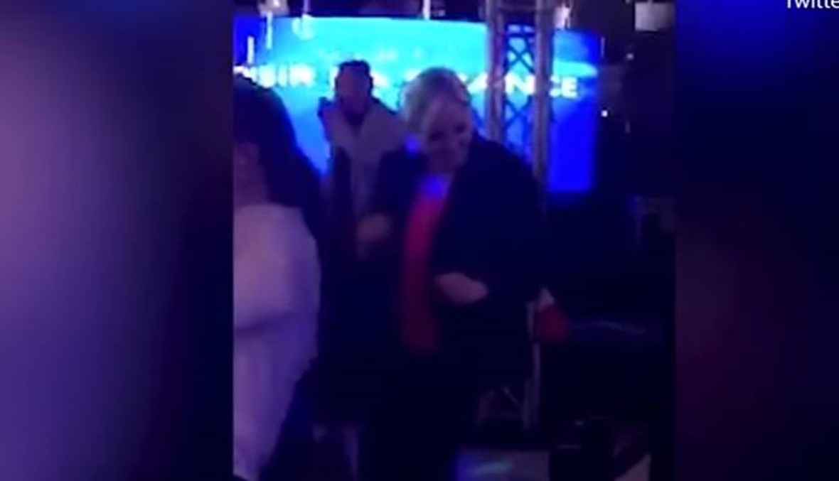 لوبن ترقص بعد خسارتها! (بالفيديو)