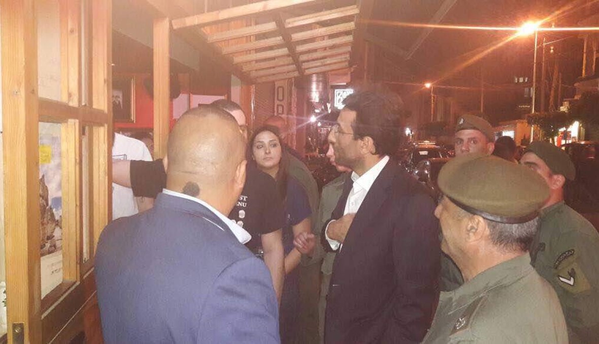 أهالي مار مخايل يثورون ضد الحانات المخالفة للقانون... وشبيب يشرف على ضبط المخالفات