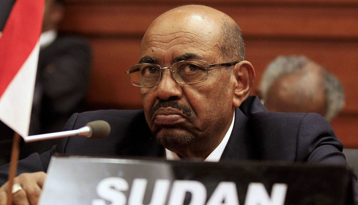 السعودية تدعو الرئيس السوداني لحضور القمة العربية الاسلامية مع ترامب