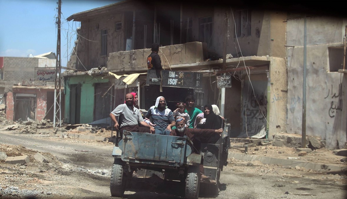 القوات العراقية تستعيد السيطرة على بلدة القيروان القريبة من الحدود السورية