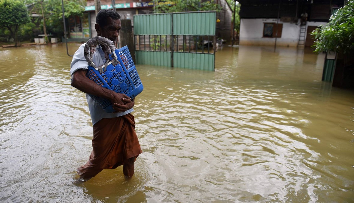 السيول والانهيارات الأرضية قتلت 164 شخصًا في سري لانكا