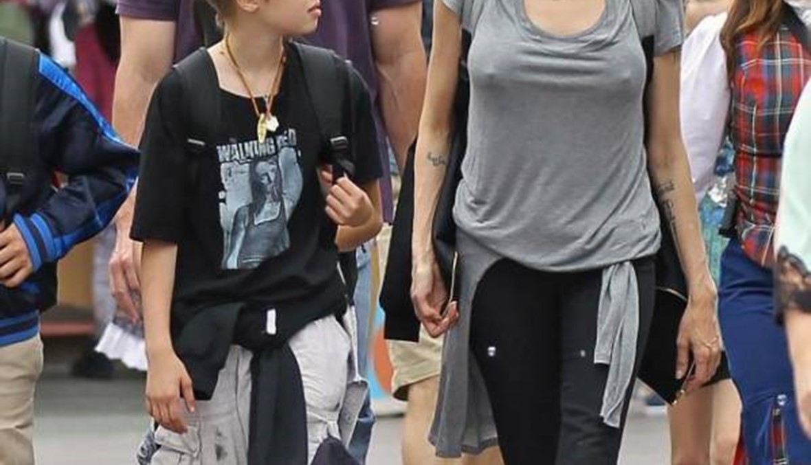 بالصور - أنجلينا جولي تحقق أمنية ابنتها في "ديزني لاند"