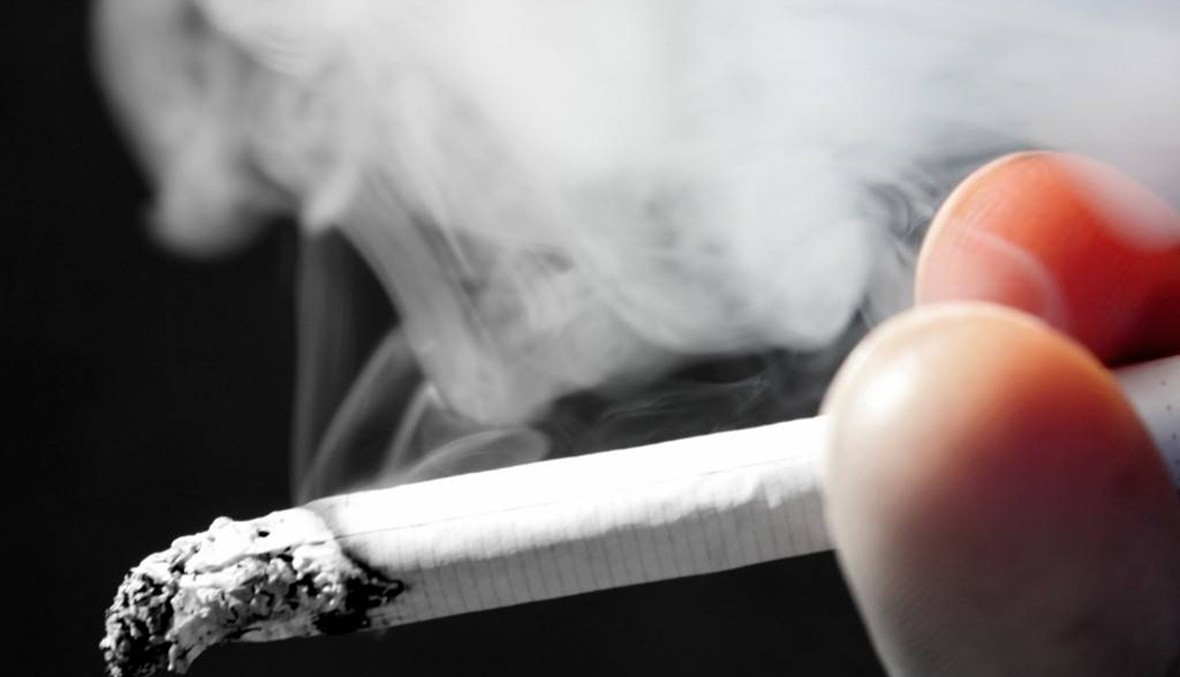 تدخين في السرايا ونرجيلة في الاستوديو .... هكذا يطبق الوزراء قانون منع التدخين