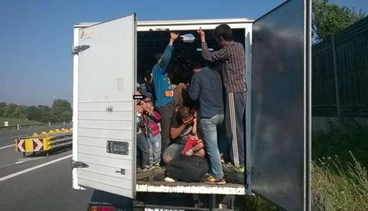 في ليبيا... مهاجرون أفارقة ماتوا اختناقاً داخل شاحنة