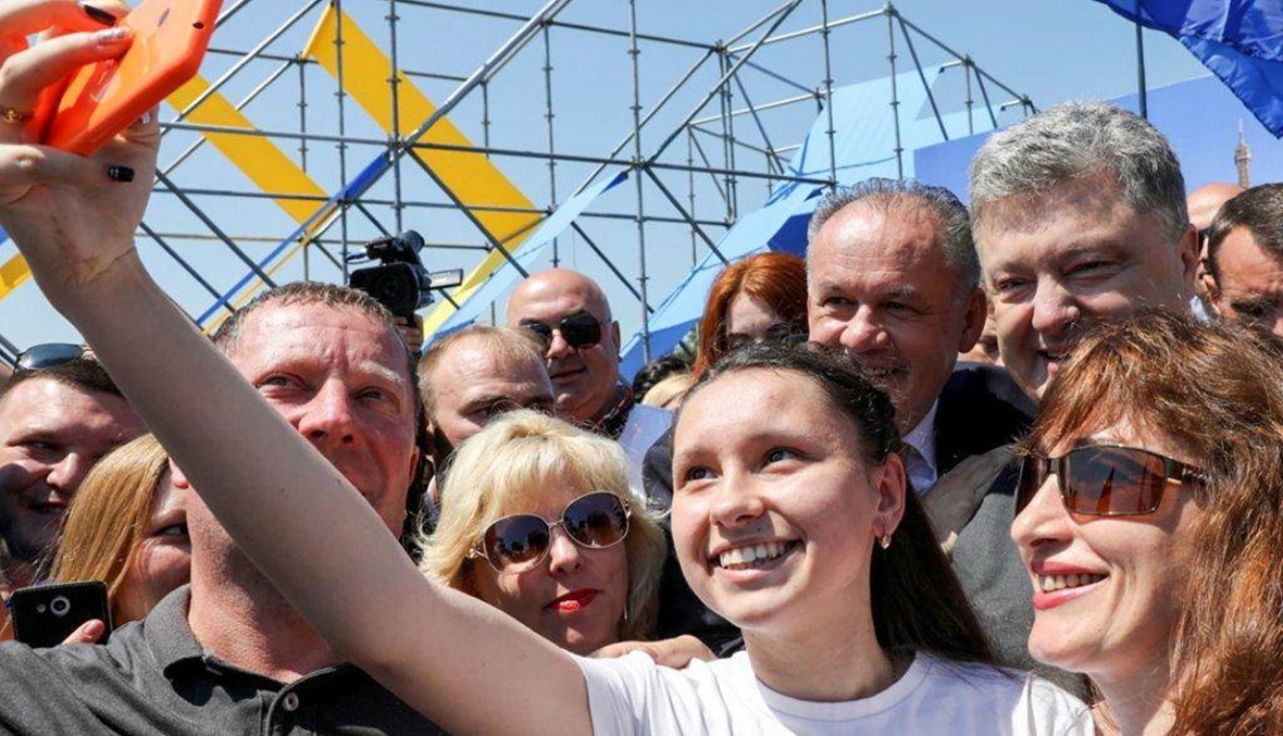 اوروبا ترحب بالاوكرانيين بلا تأشيرات... بوروشنكو يعلن "الخروج" من قبضة روسيا