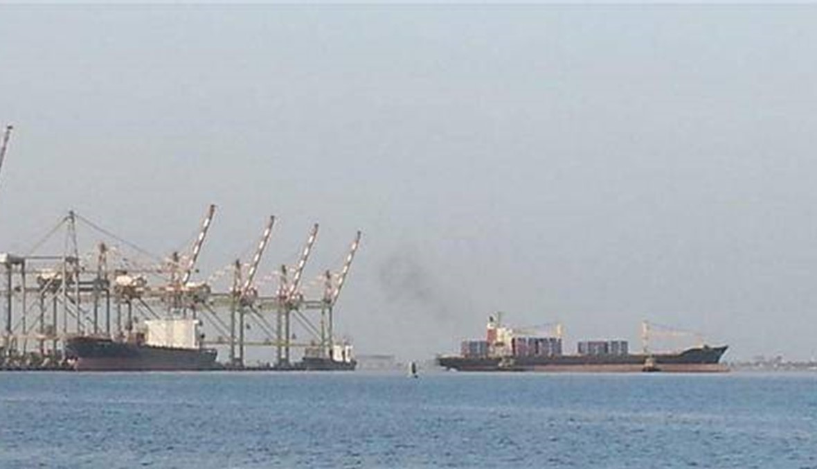 "القوات البحرية المشتركة" تعزز انتشارها غرب عدن بعد "هجمات  طالت سفناً تجارية"